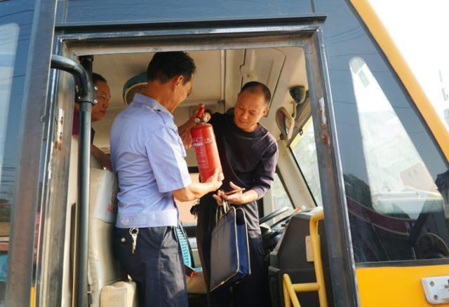 筑牢安全防護網!邵陽市組織開展校園及周邊、校車安全管理督查 筑牢安全防護網!邵陽市組織開展校園及周邊、校車安全管理督查