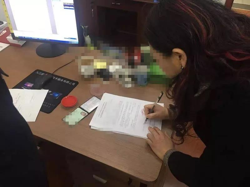 面包車充當校車超員運送學生,必須重罰! 面包車充當校車超員運送學生,必須重罰!