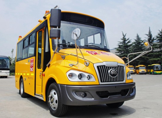 校車安全條例草案征民意 校車政策更利于農村學生