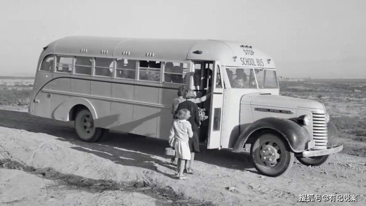 美國校車80年不變樣，無安全帶，卻安全70倍，2020年會變嗎