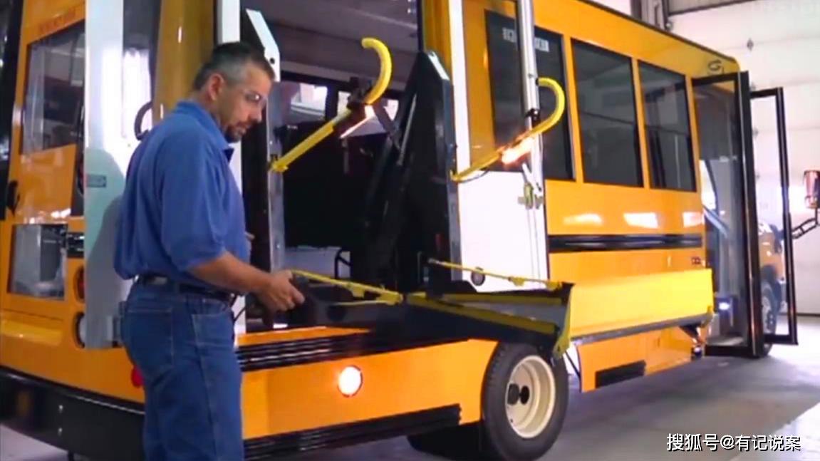 美國校車80年不變樣，無安全帶，卻安全70倍，2020年會變嗎